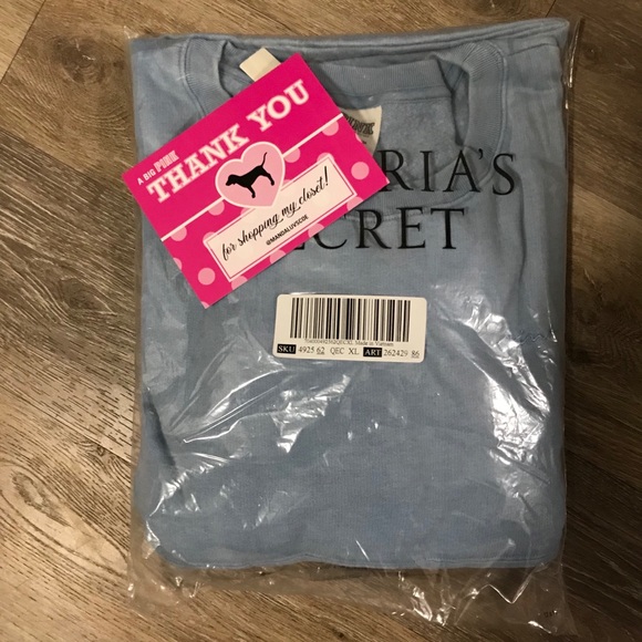 ๐VS PINK BLUE WASHED LOGO VARSITY CREW - Picture 7 of 8